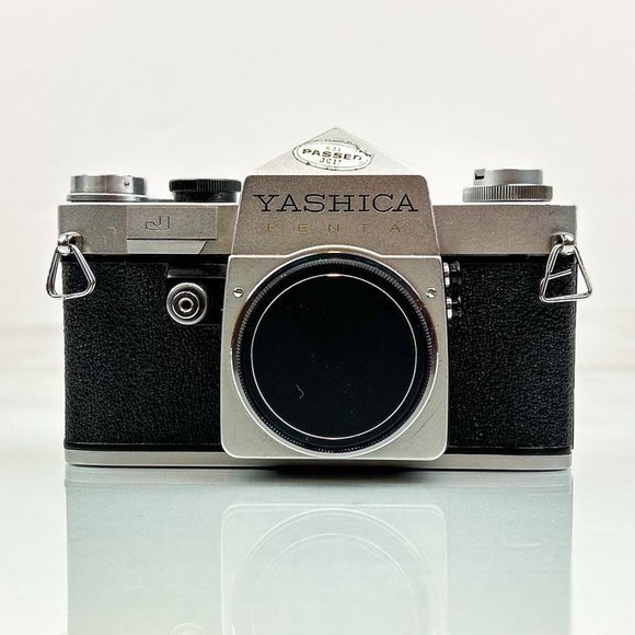 YASHICA J Penta 35mm Film Camera with Shutter Release Grip - Picture 1 of 10